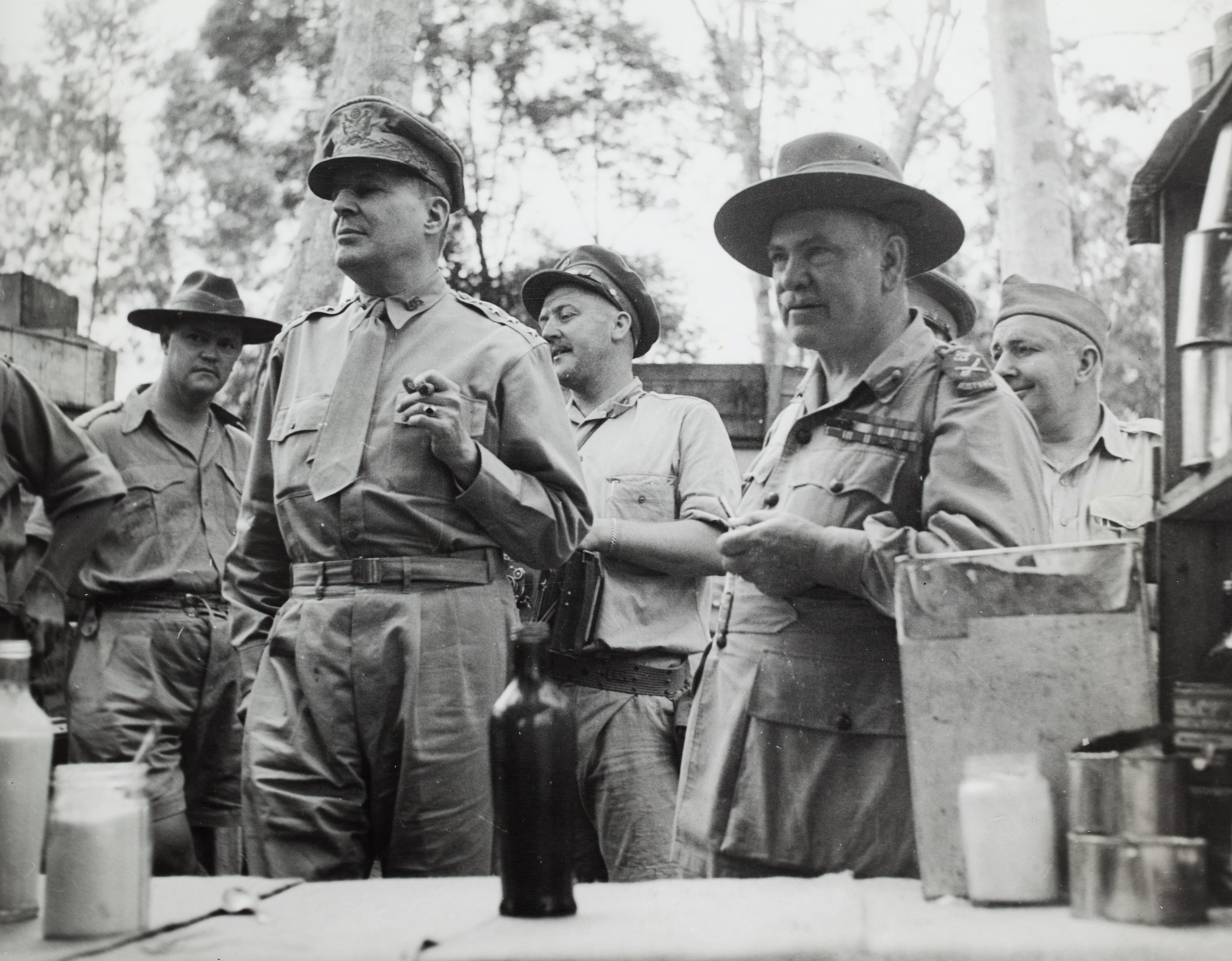 General Douglas MacArthur and General Thomas Blamey, Papua, 1942 (Mitchell Library, State Library of New South Wales)