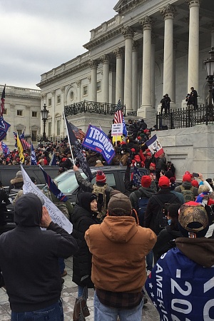 Trump supporters marching on the US Capitol on 6 January 2021 (TapTheForwardAssist/WikimediaCommons)