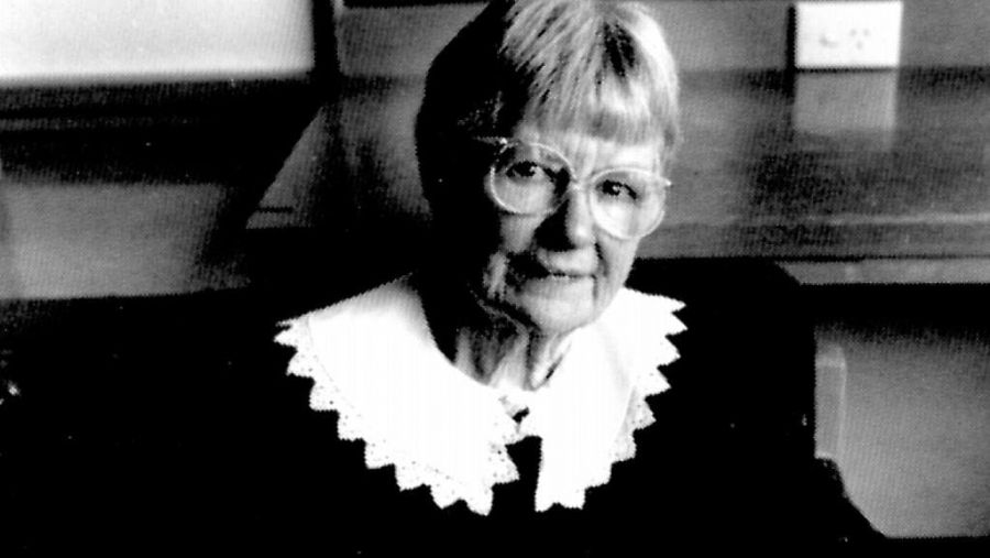Postcard confessions: On Gwen Harwood by Gregory Kratzman