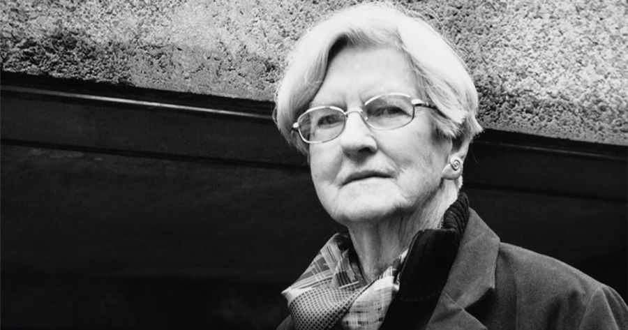 Julie Ewington reviews ‘My Own Sort of Heaven:  A life of Rosalie Gascoigne’ by Nicola Francis