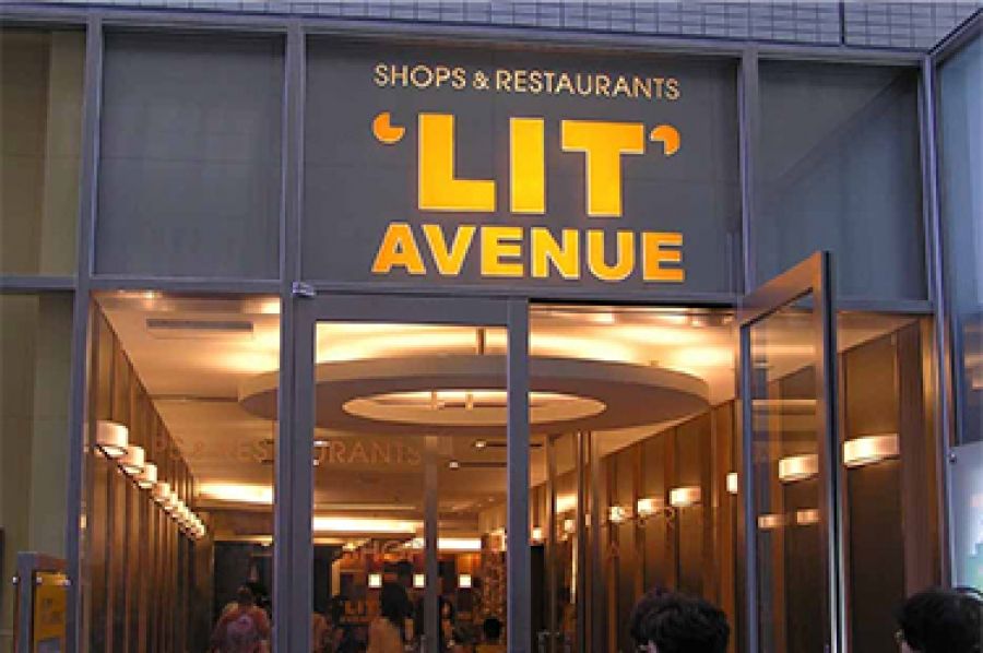 Crunk, wig, and slaps: How our language dates us in the digital world by Sarah Ogilvie